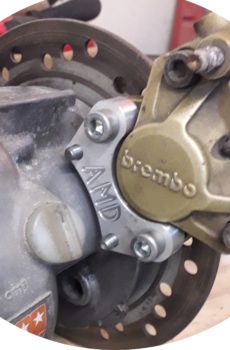 Patte de déport arrière booster