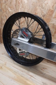 Patte de déport arrière radial Derbi drd racing double étriers