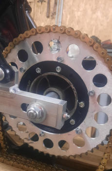 Couronne alu 415 Mbk 51